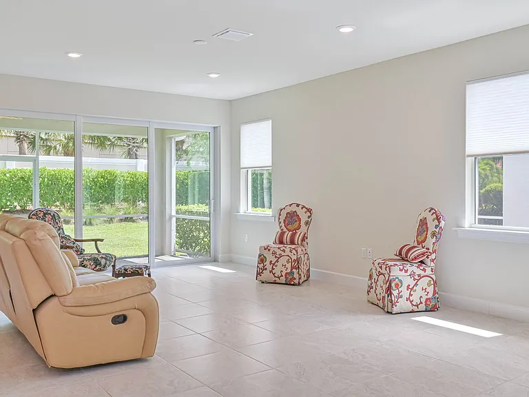 10530 Otter Key Ln — Photo 17
