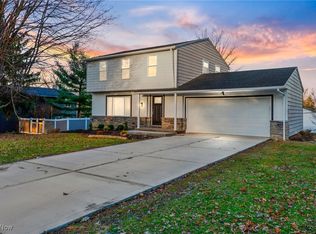 12595 Saturn Dr, North Royalton, OH 44133