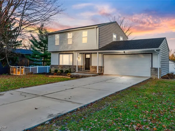 12595 Saturn Dr, North Royalton, OH 44133