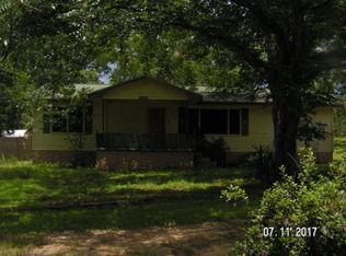 10620 Cottonwood Rd, Cottonwood, AL 36320