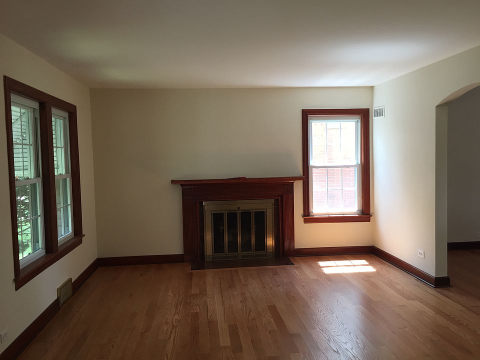 1st image of 1622 N 76th Ave