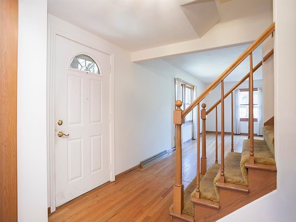 3rd image of 2106 Delcy Dr