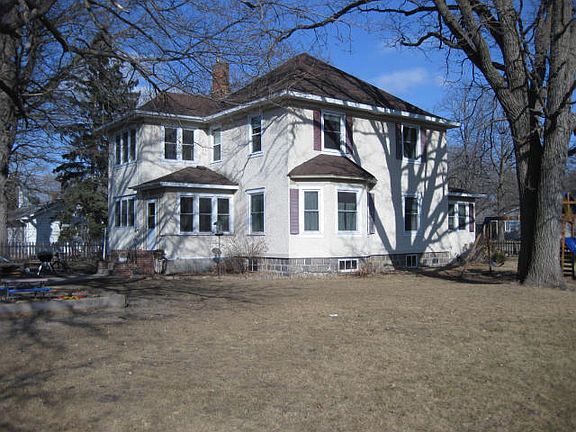 3rd image of 103 N Broadway Ave