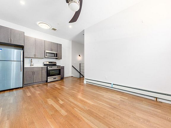 2nd image of 896 Lafayette Ave #1A
