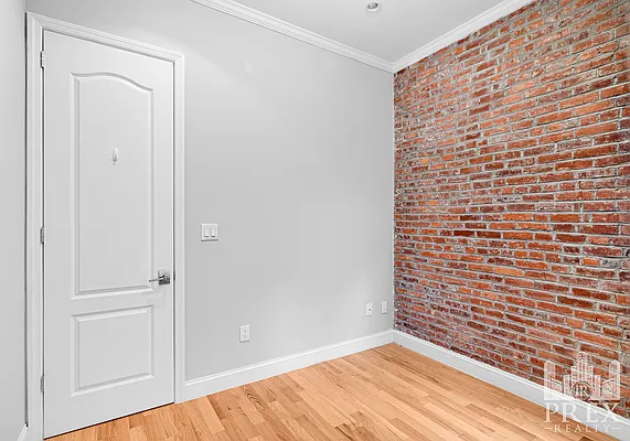 Rented by PREX Realty Corp | media 8