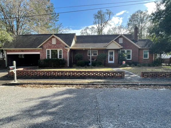 4 Walker St, Summerton, SC 29148