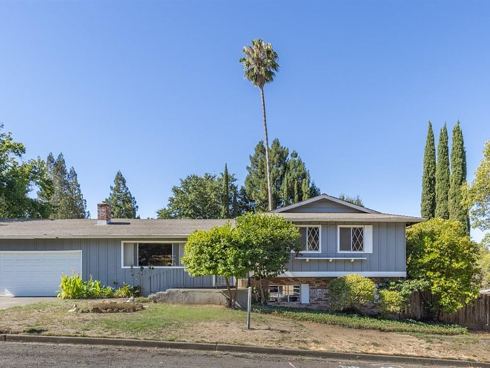 1st image of 15 Lynn Drive