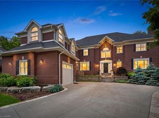248 The Lions Gate, Waterloo, ON N2L6M5