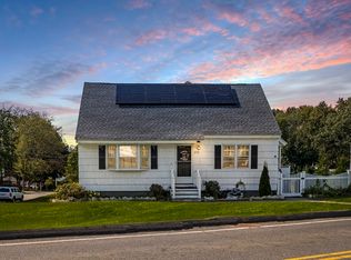 272 Forest St, Methuen, MA 01844