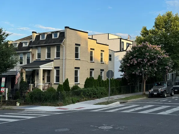 301 V St NE, Washington, DC