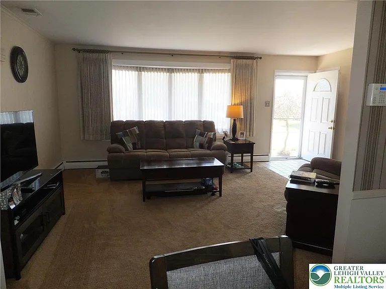 1264 California Ave — Photo 5