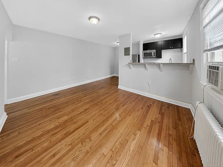 4703 Ravenswood Rd #25 — Photo 4