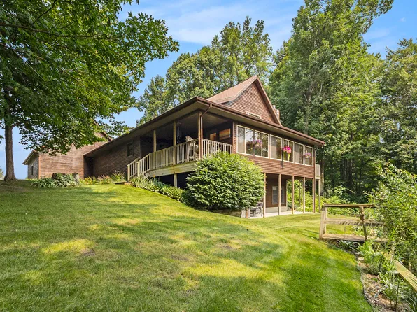 3324 S Ironwood Dr, Ludington, MI 49431