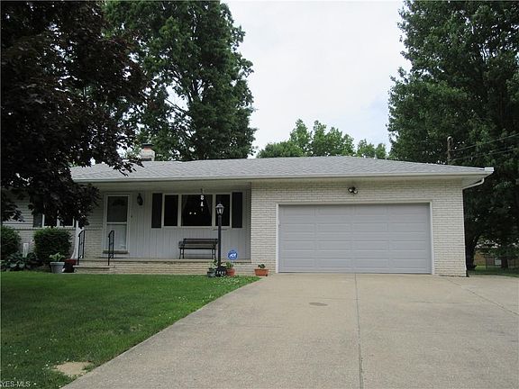 2nd image of 1497 Driftwood Ln