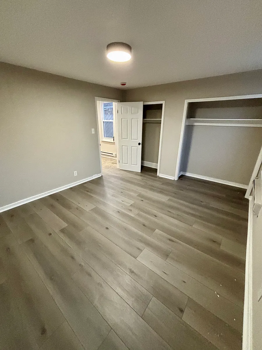 Building Photo - 957 Springfield Rd #2