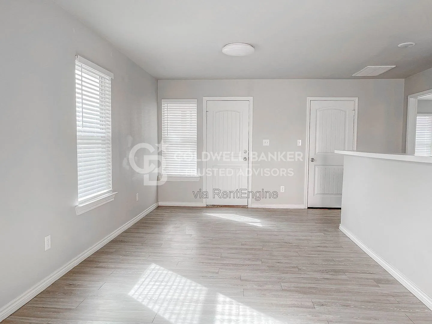 3 bed, 2.0 bath, 1228 sqft, $1,075 — Photo 4