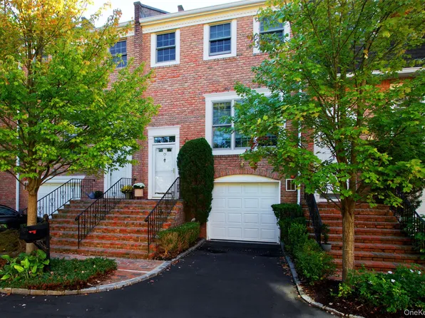 78 Marjorie Court, Manhasset, NY 11030