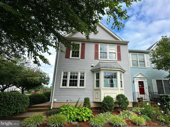 730 Arbor Ct, Warrenton, VA 20186