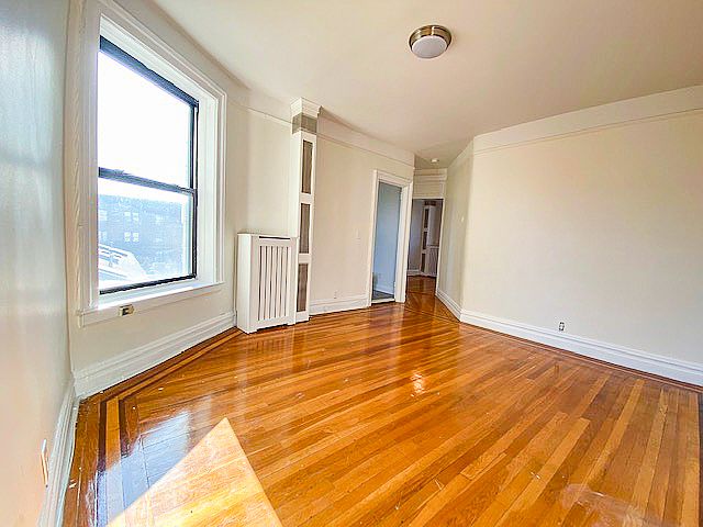 1st image of 2907 31st Ave APT 5A