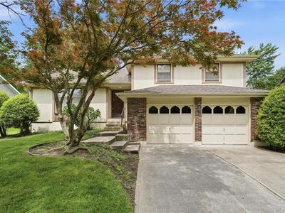 302 NE Noeleen Ln, Lees Summit, MO, 64086