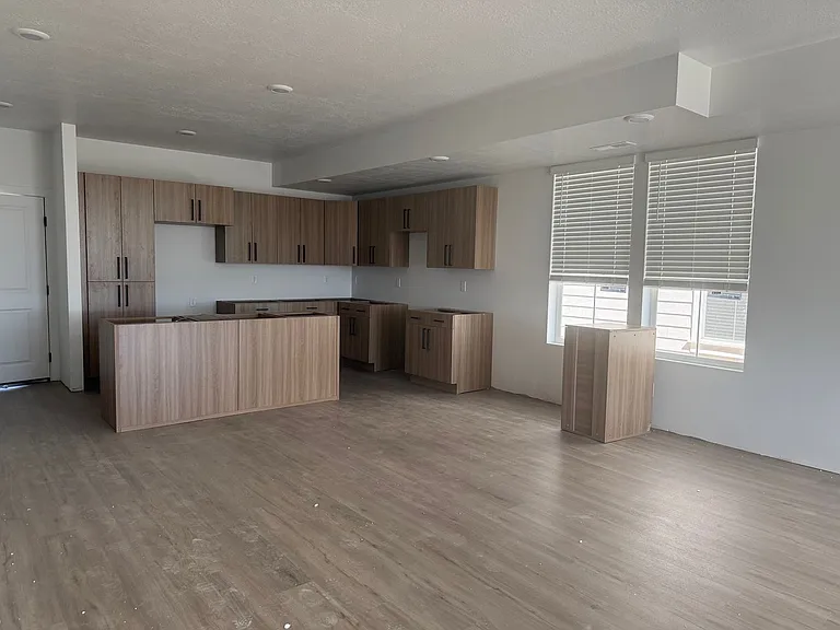 958 S Swoop Dr — Photo 5