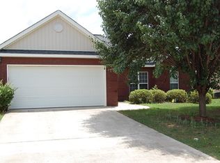 102 Alexis Way, Byron, GA 31008