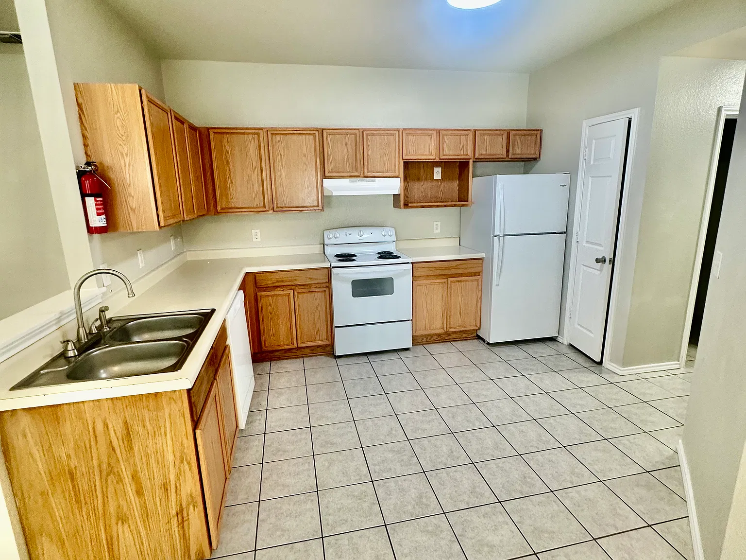 3 bed, 1163 sqft, $1,375 — Photo 3