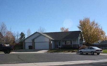 1st image of 1005 Canyon Dr