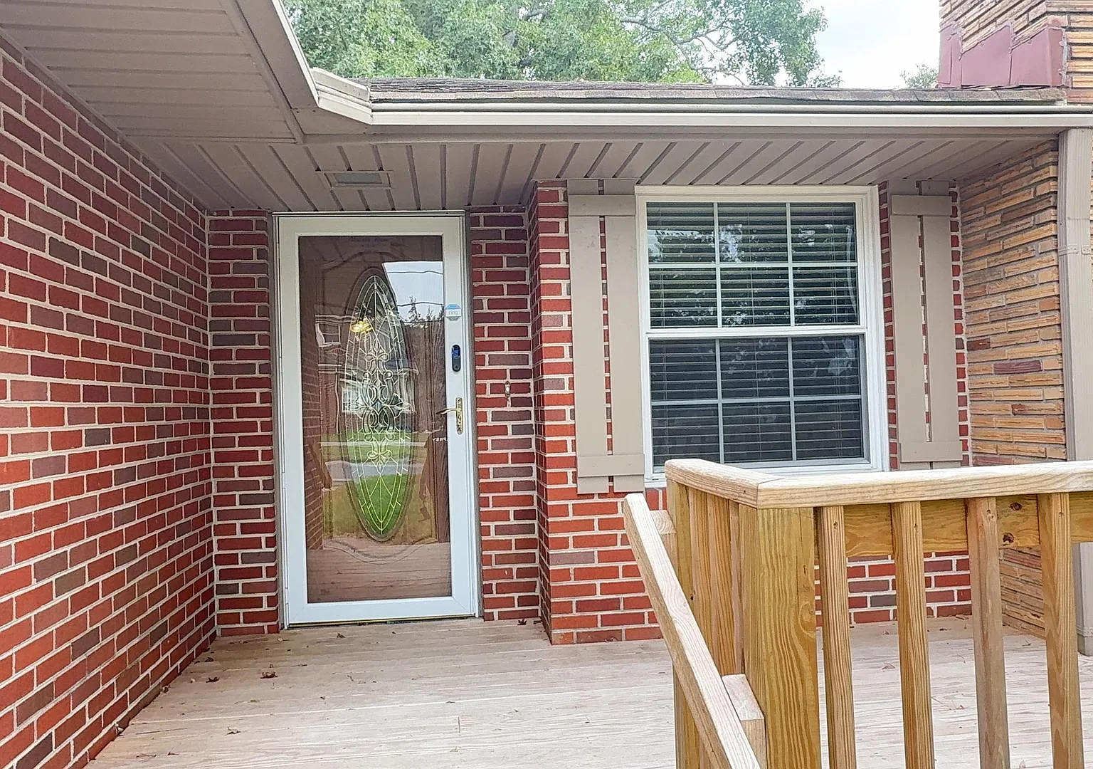 Spacious Brick Ranch Single Family Home! — Photo 2