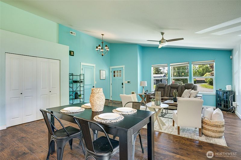 5th image of 17403 79th Avenue E