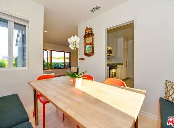 3rd image of 3030 Steiner Ave