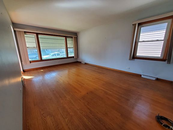 3rd image of 3815 N Sayre Ave