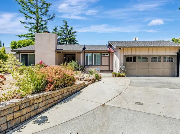 13431 Holiday Ct, Saratoga, CA 95070