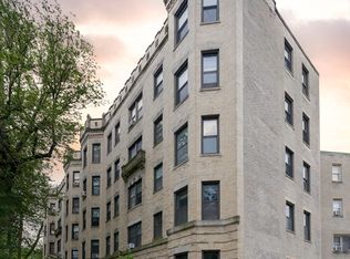 51 Park Dr APT 11, Boston, MA 02215