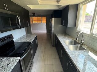 1107 E Broadmor Dr, Tempe, AZ 85282