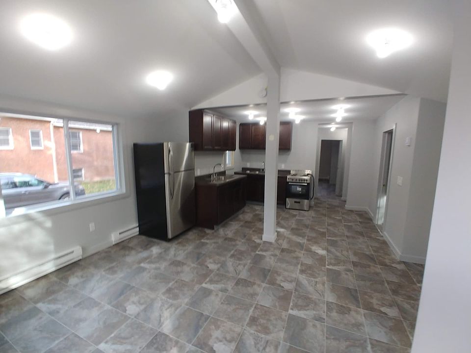 1st image of 3 Temple Ln