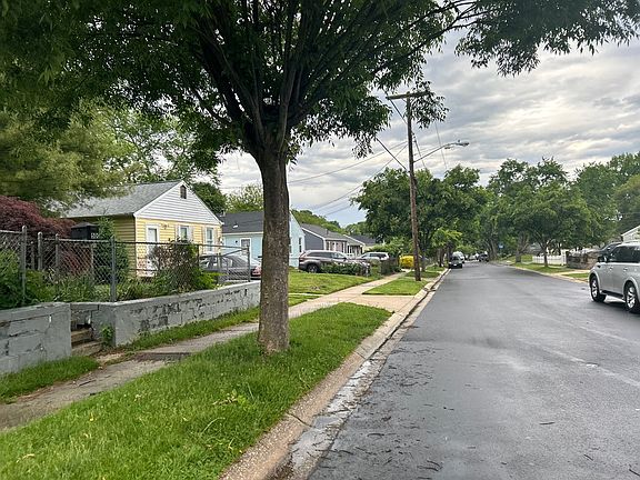 5th image of 500 Longwood Dr