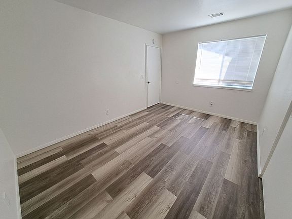 5th image of 44660 La Paz Rd