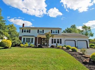19 Austin Dr, East Brunswick, NJ 08816