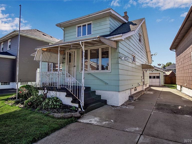 Listing photo 3