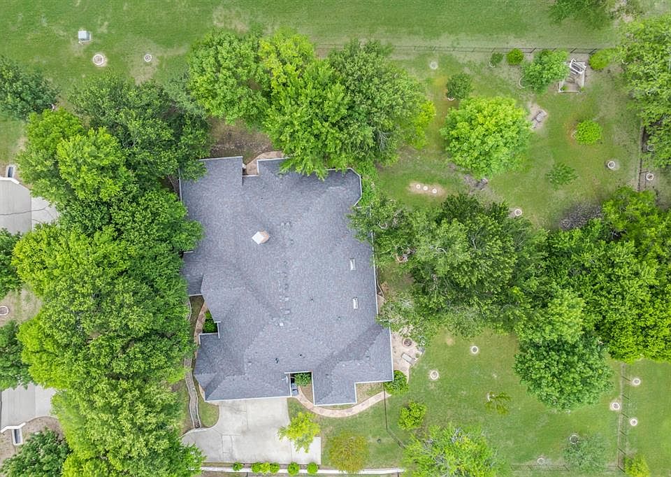 1st image of 4491 Lake Breeze Dr