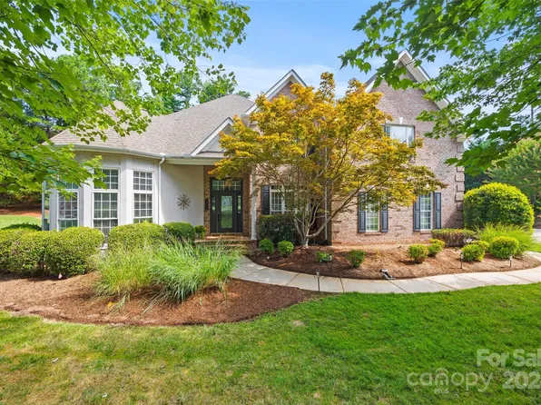 2922 Providence View Ln, Charlotte, NC 28270