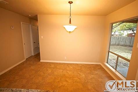 4th image of 2723 Lake Meadow St