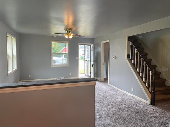 3rd image of 55585 Kensington Ave