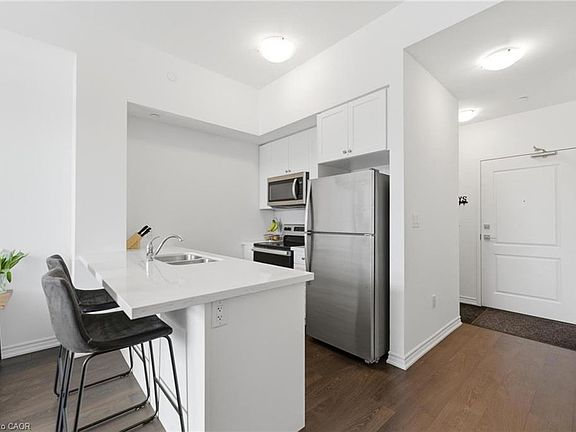 3rd image of 460 Dundas St E #112
