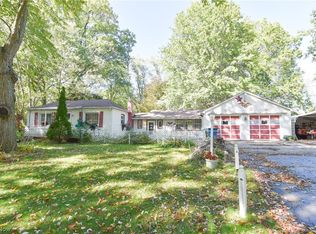 3061 Farmdale Rd, Akron, OH 44312