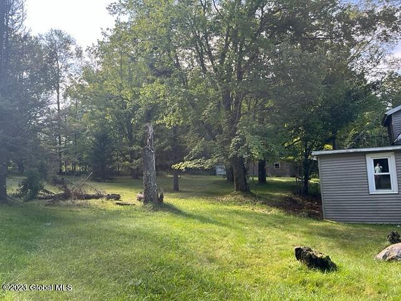 3rd image of 1554 Plank Road