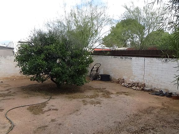 3rd image of 1724 N Winstel Blvd