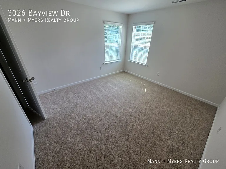 3026 Bayview Dr — Photo 36