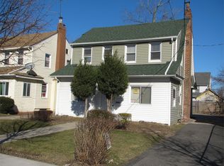 10237 189th St, Hollis, NY 11423